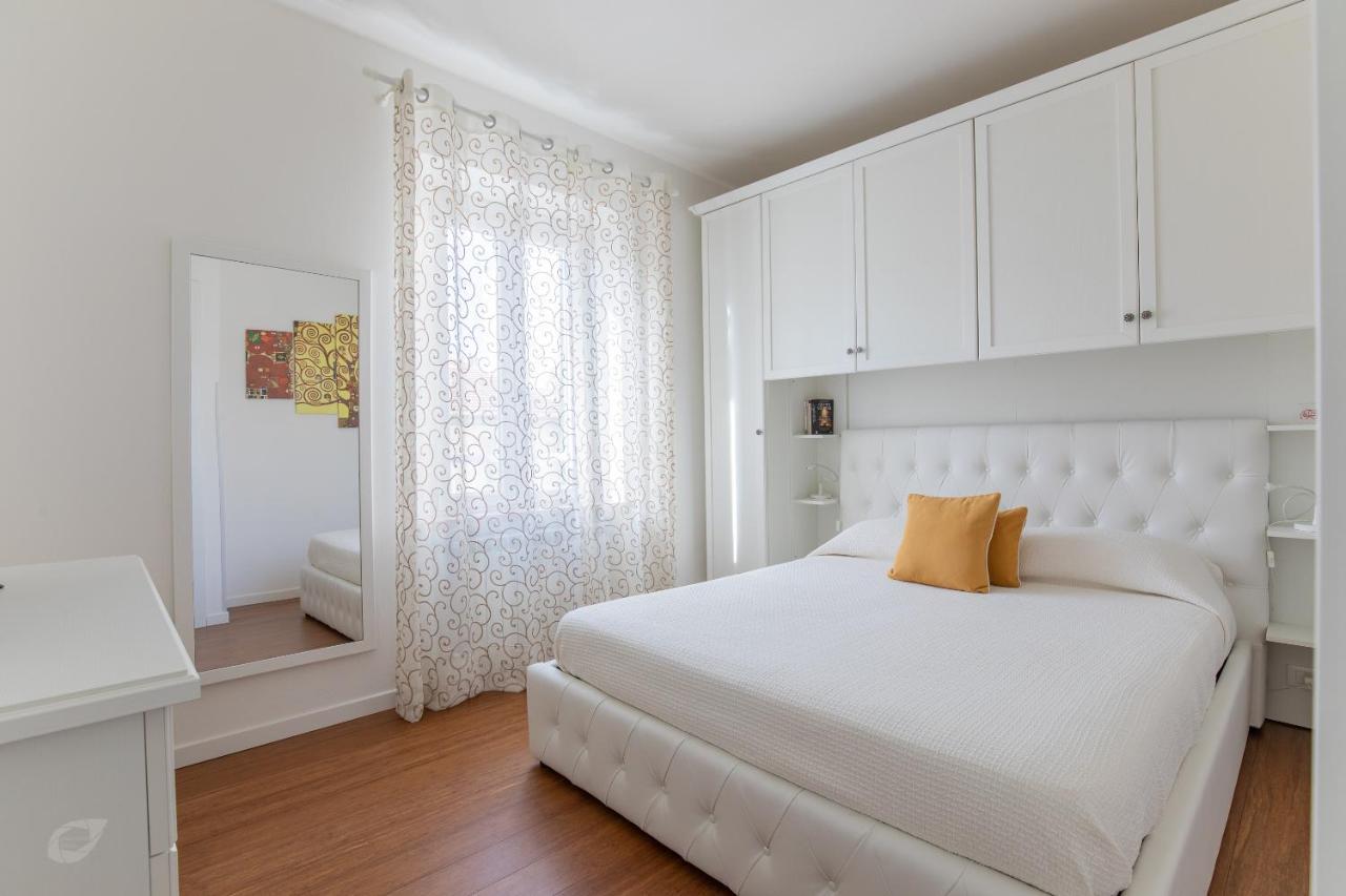 Elena House White Apartment ヴィアレッジョ エクステリア 写真